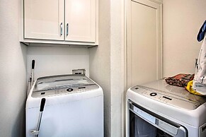 Remodeled Cedar Creek Lake Retreat w/ Fire Pit!