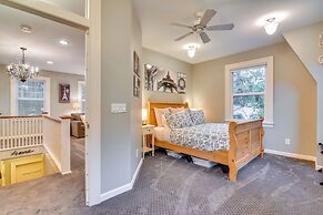 2 Mi to Bay Park: Charming Milwaukie Getaway