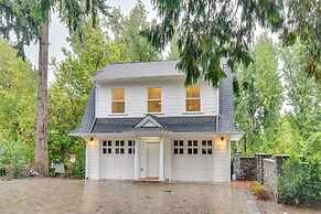 2 Mi to Bay Park: Charming Milwaukie Getaway