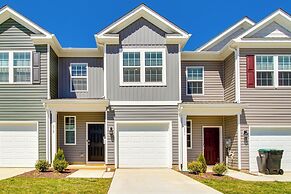 Charming Townhome < 1 Mi to Zoo & Luray Caverns!
