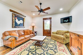 Chic Louisiana Retreat - Balcony & River Views!