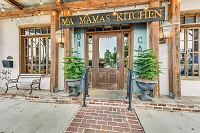 Chic Louisiana Retreat - Balcony & River Views!