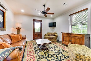 Chic Louisiana Retreat - Balcony & River Views!