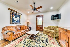 Chic Louisiana Retreat - Balcony & River Views!