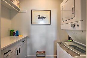 Grand Lake Condo w/ Balcony & Mountain Views