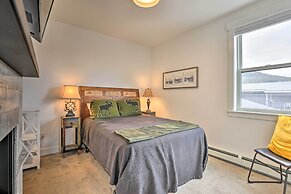 Grand Lake Condo w/ Balcony & Mountain Views