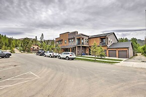 Grand Lake Condo w/ Balcony & Mountain Views