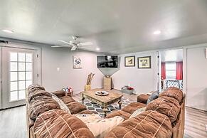 Cottage With Patio & Shared Waterfront Perks!