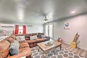 Cottage With Patio & Shared Waterfront Perks!