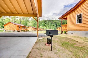 Fire Pit: Cozy Bryson City Cabin on Tuck River