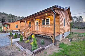 Fire Pit: Cozy Bryson City Cabin on Tuck River