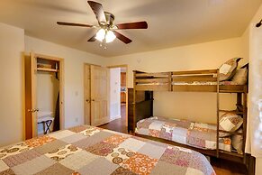 Fire Pit: Cozy Bryson City Cabin on Tuck River