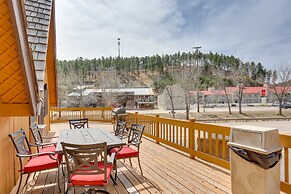 Cozy Keystone Cabin: Hot Tub, 3 Mi to Mt Rushmore!