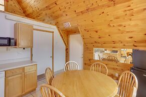 Cozy Keystone Cabin: Hot Tub, 3 Mi to Mt Rushmore!
