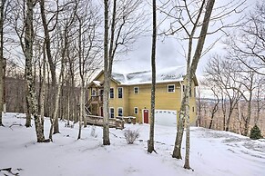 Beech Mountain Retreat w/ Open Deck: 2 Mi to Ski!