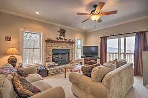 Beech Mountain Retreat w/ Open Deck: 2 Mi to Ski!