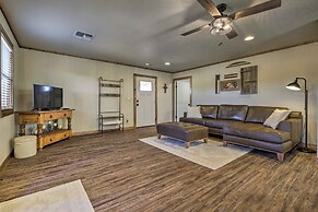 Cozy Fredericksburg Studio Near Wineries!