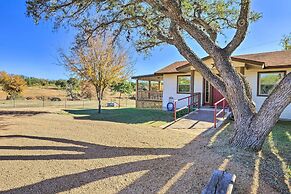 Cozy Fredericksburg Studio Near Wineries!