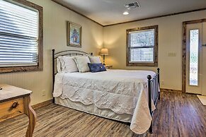 Cozy Fredericksburg Studio Near Wineries!
