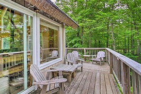 Conway Area Chalet w/ Mountain Views & Fire Pit!