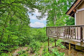 Conway Area Chalet w/ Mountain Views & Fire Pit!