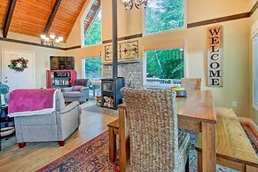 Conway Area Chalet w/ Mountain Views & Fire Pit!