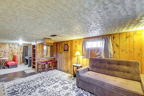 Cozy Helper Home w/ Fenced Yard, Pets Welcome