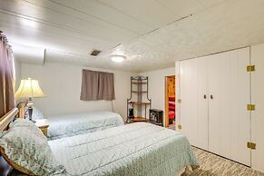 Cozy Helper Home w/ Fenced Yard, Pets Welcome