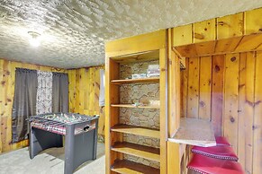 Cozy Helper Home w/ Fenced Yard, Pets Welcome