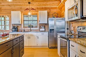 Cozy New Braunfels Family Cabin w/ Porch & Views!