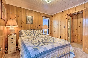 Cozy Home w/ Hot Tub: Half Mi to Salmon River!