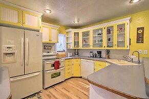 Cozy Home w/ Hot Tub: Half Mi to Salmon River!