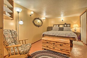 Cozy Home w/ Hot Tub: Half Mi to Salmon River!