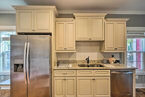 Cozy Southern Pines Retreat 1 Mi to Downtown!