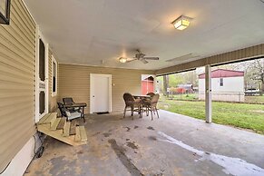 Cozy Higden Retreat - Near Greers Ferry Lake!