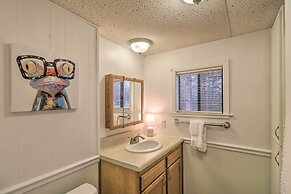Cozy Higden Retreat - Near Greers Ferry Lake!