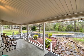 Cozy Higden Retreat - Near Greers Ferry Lake!