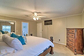 Cozy Higden Retreat - Near Greers Ferry Lake!