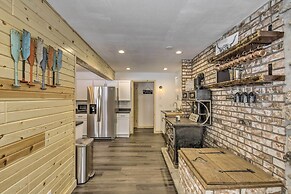 'deerskin Lodge' w/ Boat Dock & Fire Pit!