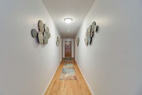 Downtown Marlinton Vacation Rental Apartment!