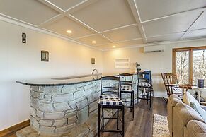Beech Mountain Home w/ Game Room & Mountain Views!