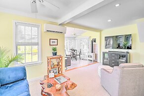 Family-friendly Cottage, Walk to the Beach!