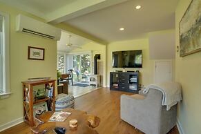 Family-friendly Cottage, Walk to the Beach!