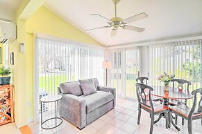 Family-friendly Cottage, Walk to the Beach!