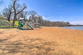 Family-friendly Cottage, Walk to the Beach!