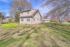 Family-friendly Cottage, Walk to the Beach!