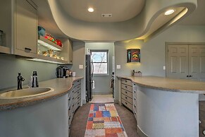 Falling Water Chalet Upper Unit: Near Bike Trails!