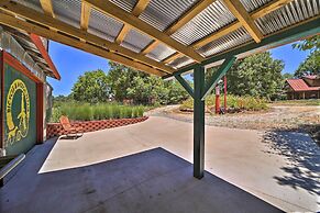 Falling Water Chalet Upper Unit: Near Bike Trails!