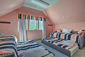 Falling Water Chalet Upper Unit: Near Bike Trails!