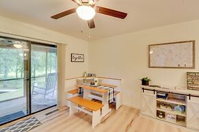 Grand Murphy Cabin w/ Fire Pit & Game Room!